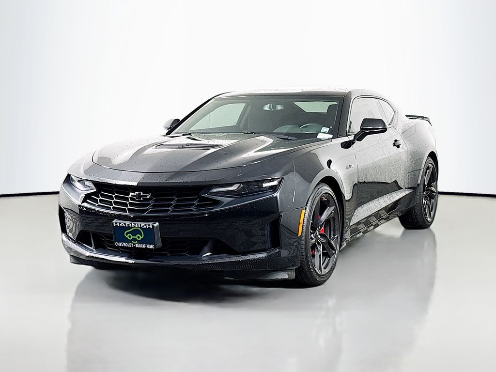 2021 Chevrolet Camaro LT1 photo 3