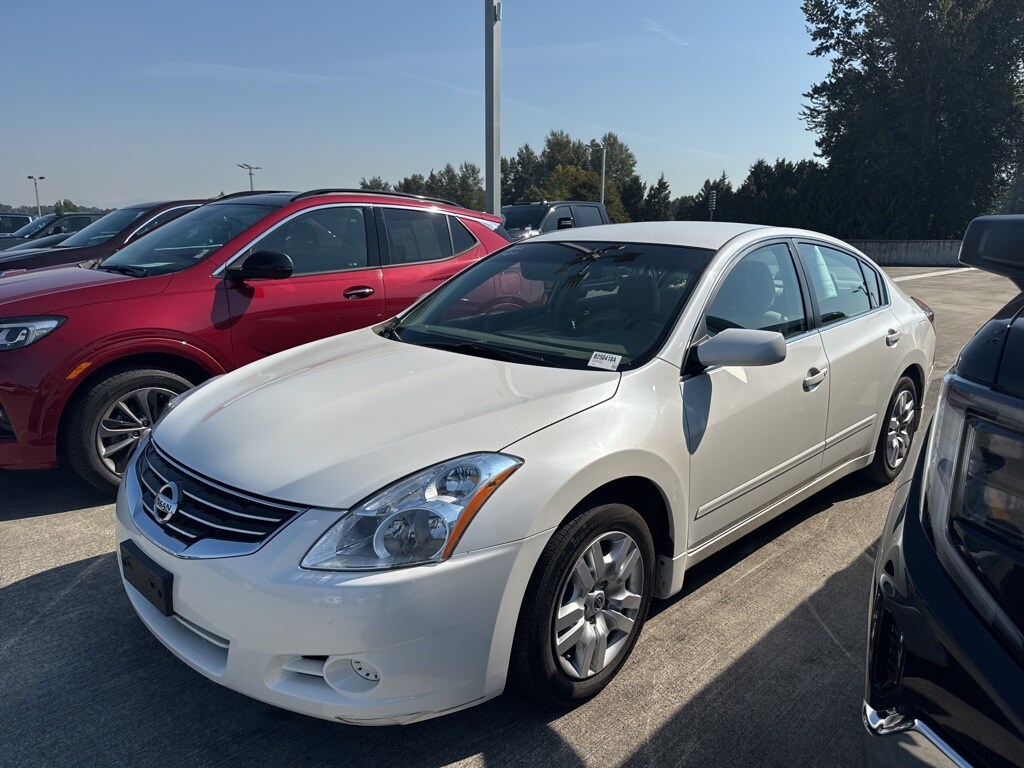 2012 Nissan Altima 2.5 S photo 2