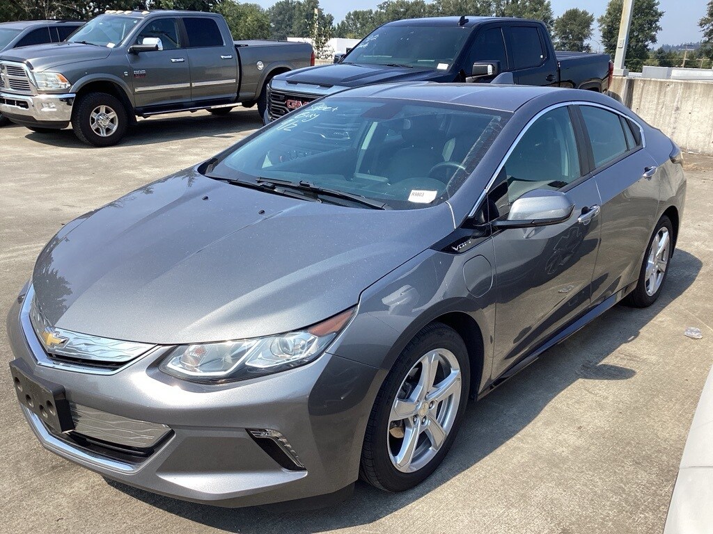 2018 Chevrolet Volt LT photo 3