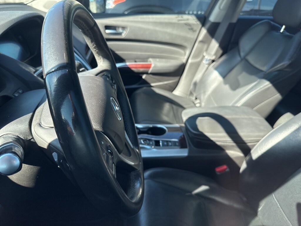 2017 Acura TLX SH-AWD Advance photo 4