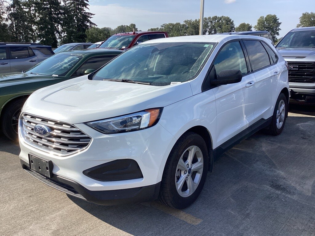 2022 Ford Edge SE photo 3