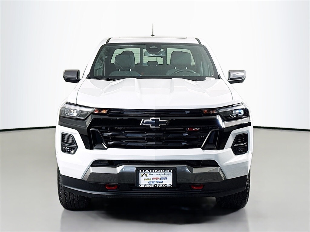 2025 Chevrolet Colorado Z71 photo 2