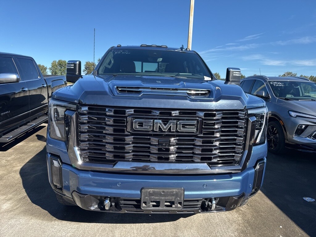 2024 Gmc Sierra 3500 HD Denali Ultimate photo 2