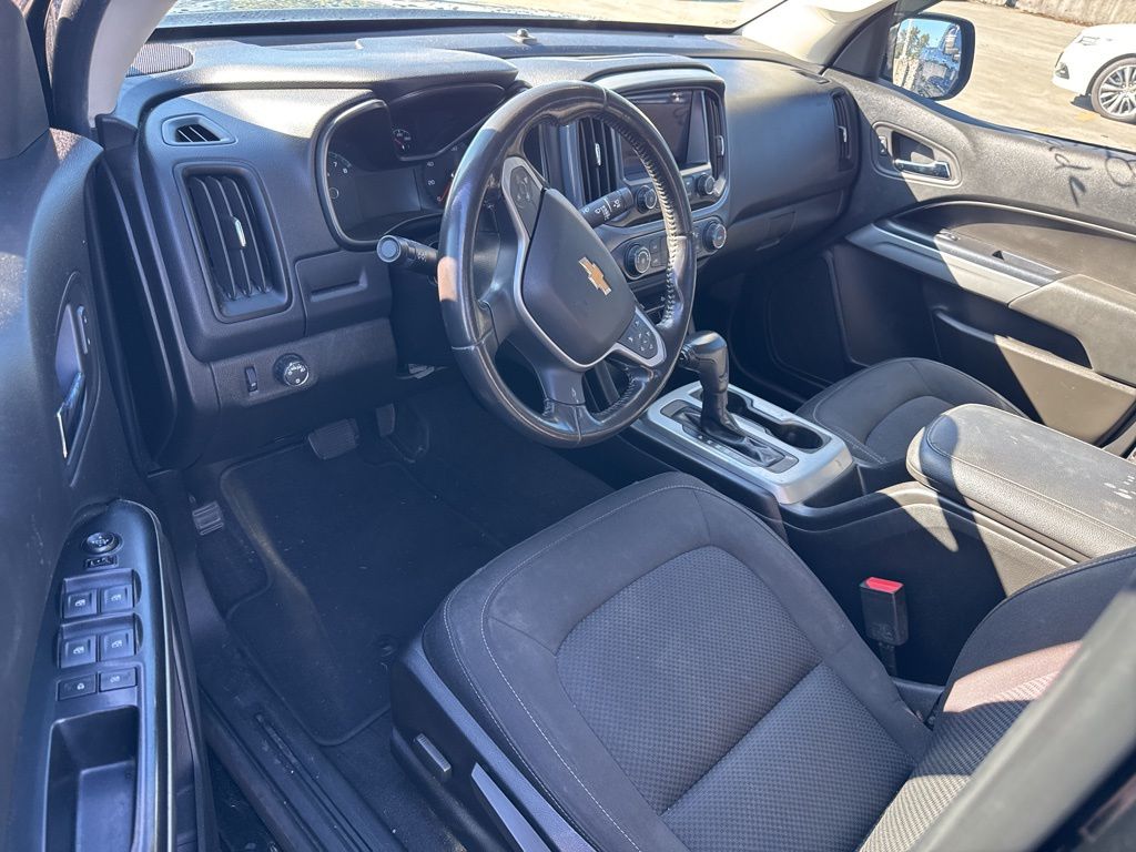 2020 Chevrolet Colorado LT photo 3