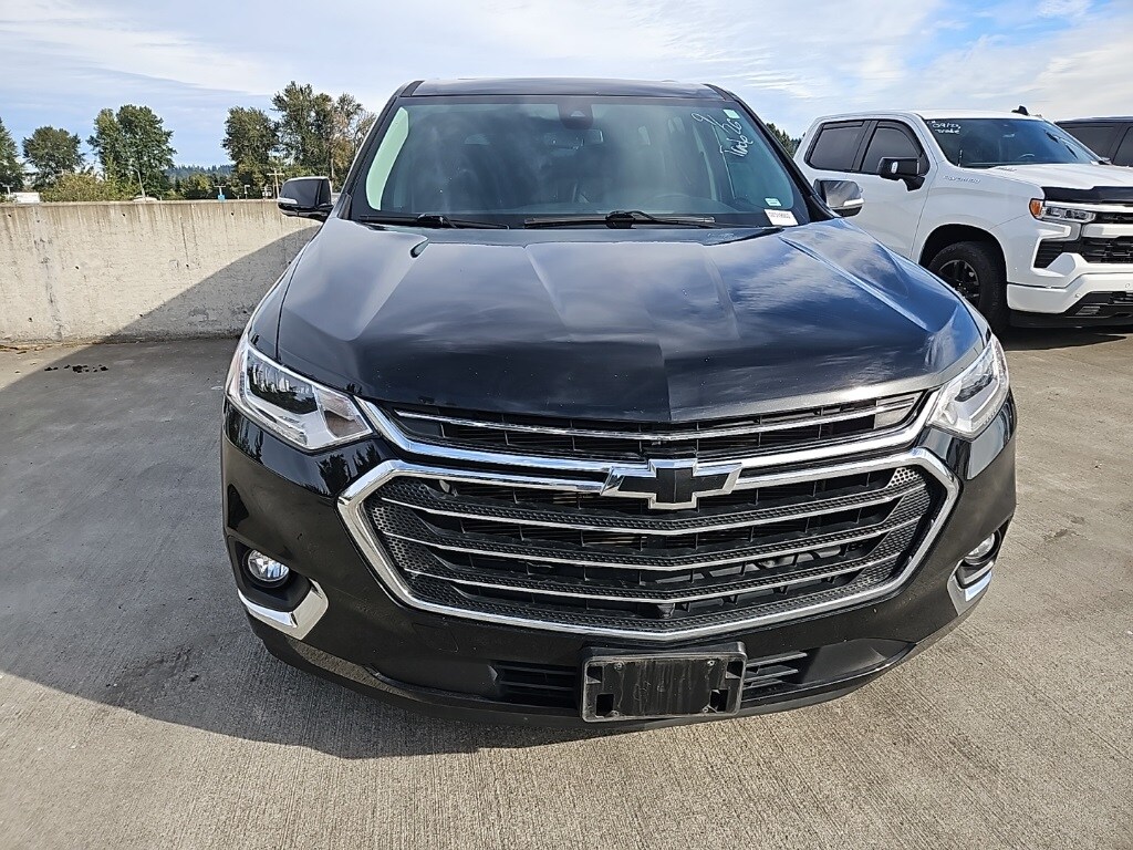 2020 Chevrolet Traverse Premier photo 2