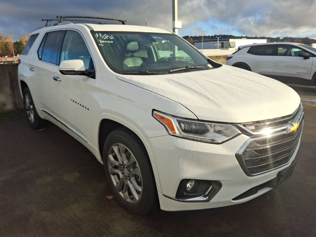 2018 Chevrolet Traverse Premier photo 2