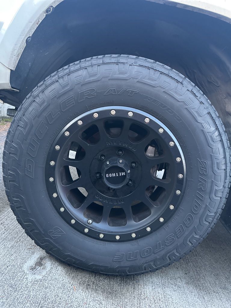 2020 Toyota Tacoma SR5 V6 photo 2