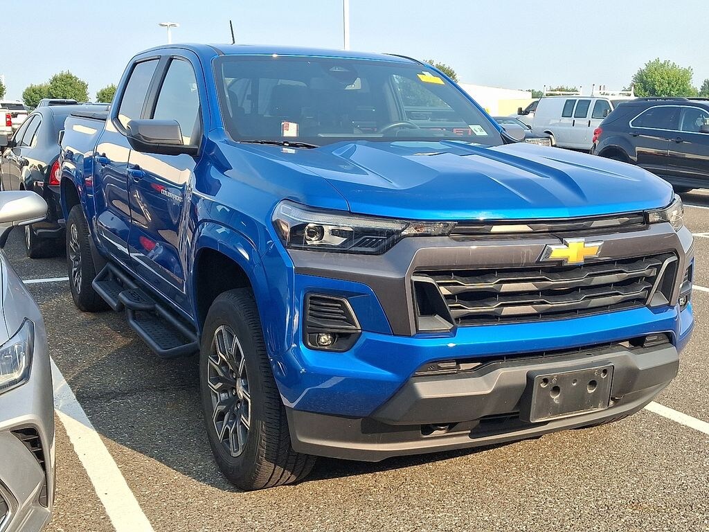 Used 2023 Chevrolet Colorado LT Truck Crew Cab