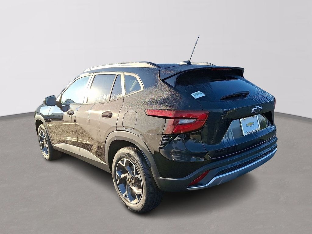 New 2025 Chevrolet Trax LT SUV