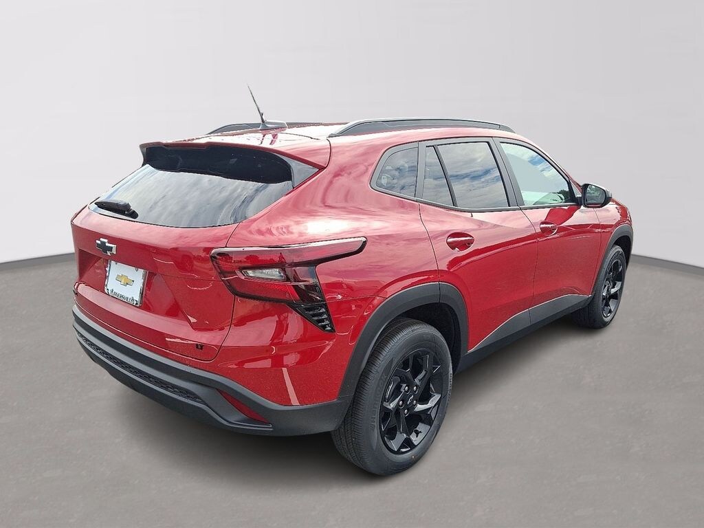New 2026 Chevrolet Trax LT SUV