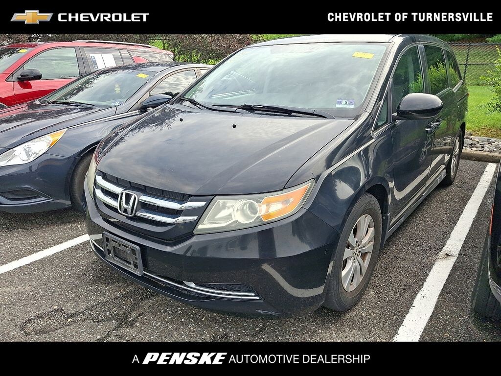 Used 2017 Honda Odyssey SE Van