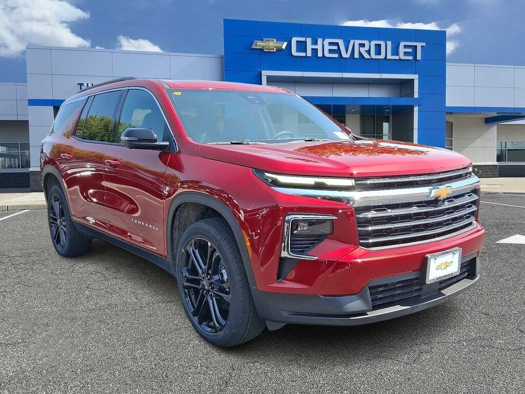 Used 2026 Chevrolet Traverse LT SUV