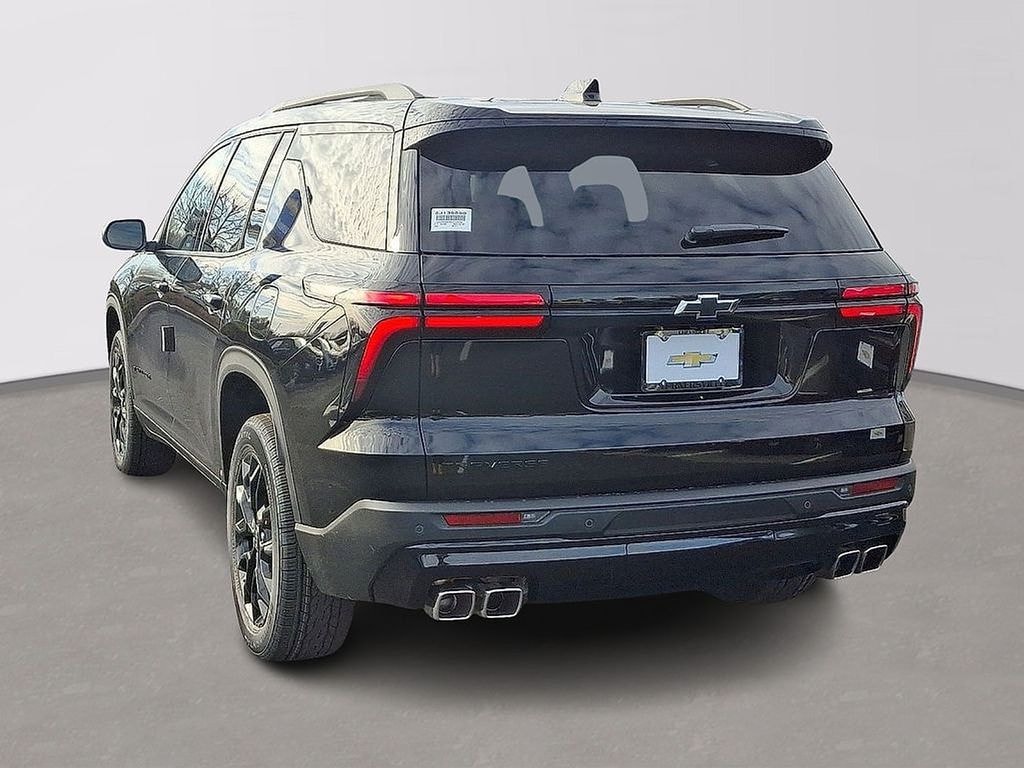 Used 2025 Chevrolet Traverse LT SUV