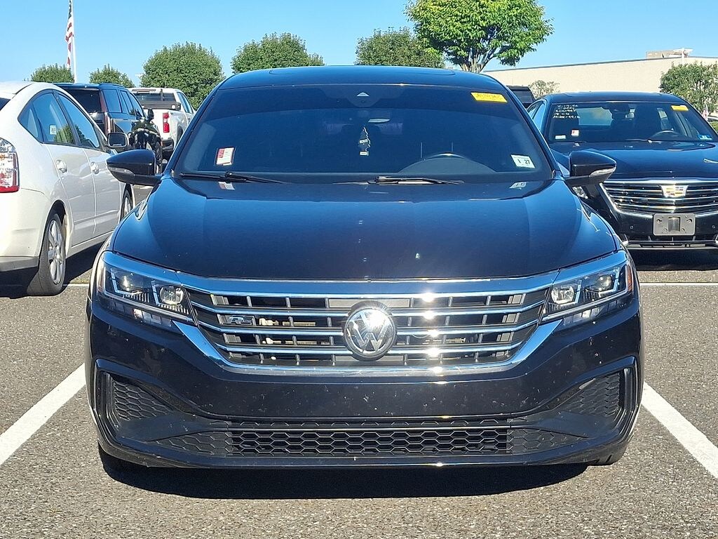 Used 2022 Volkswagen Passat 2.0T R-Line Sedan