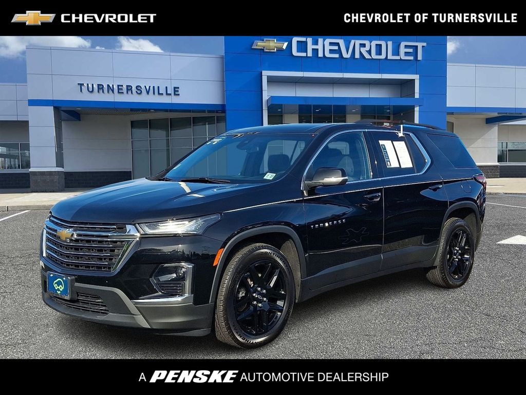 Used 2022 Chevrolet Traverse LT Cloth w/1LT SUV