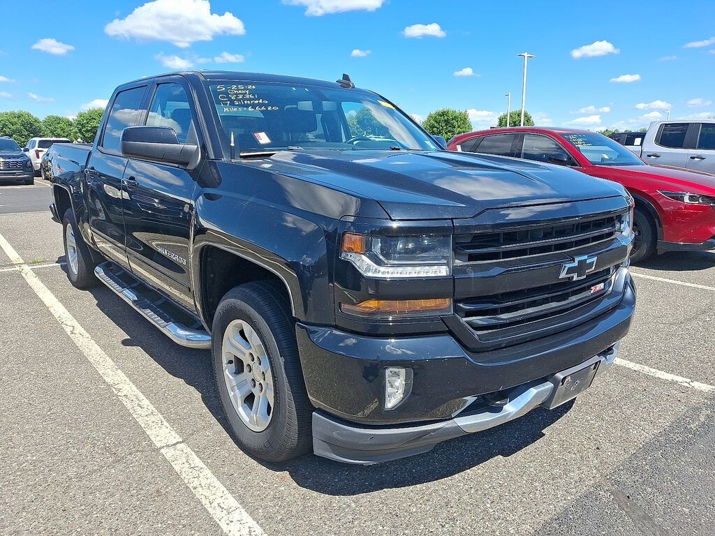 Used 2017 Chevrolet Silverado 1500 LT w/1LT Truck Crew Cab
