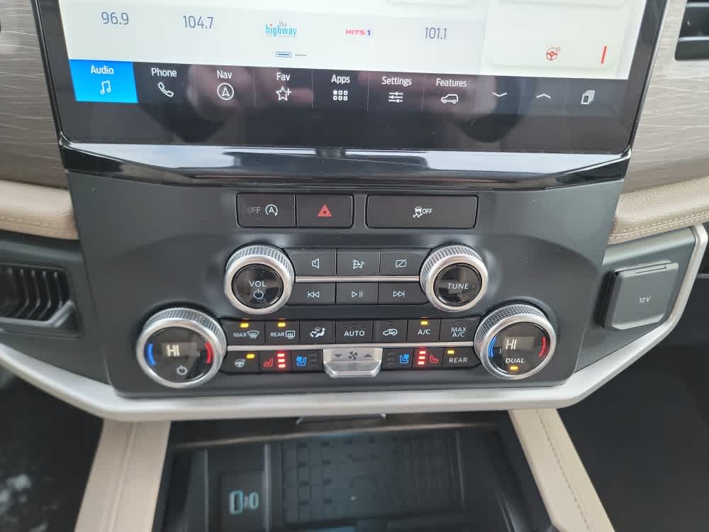 Thumbnail: 2024 Ford Expedition - 16