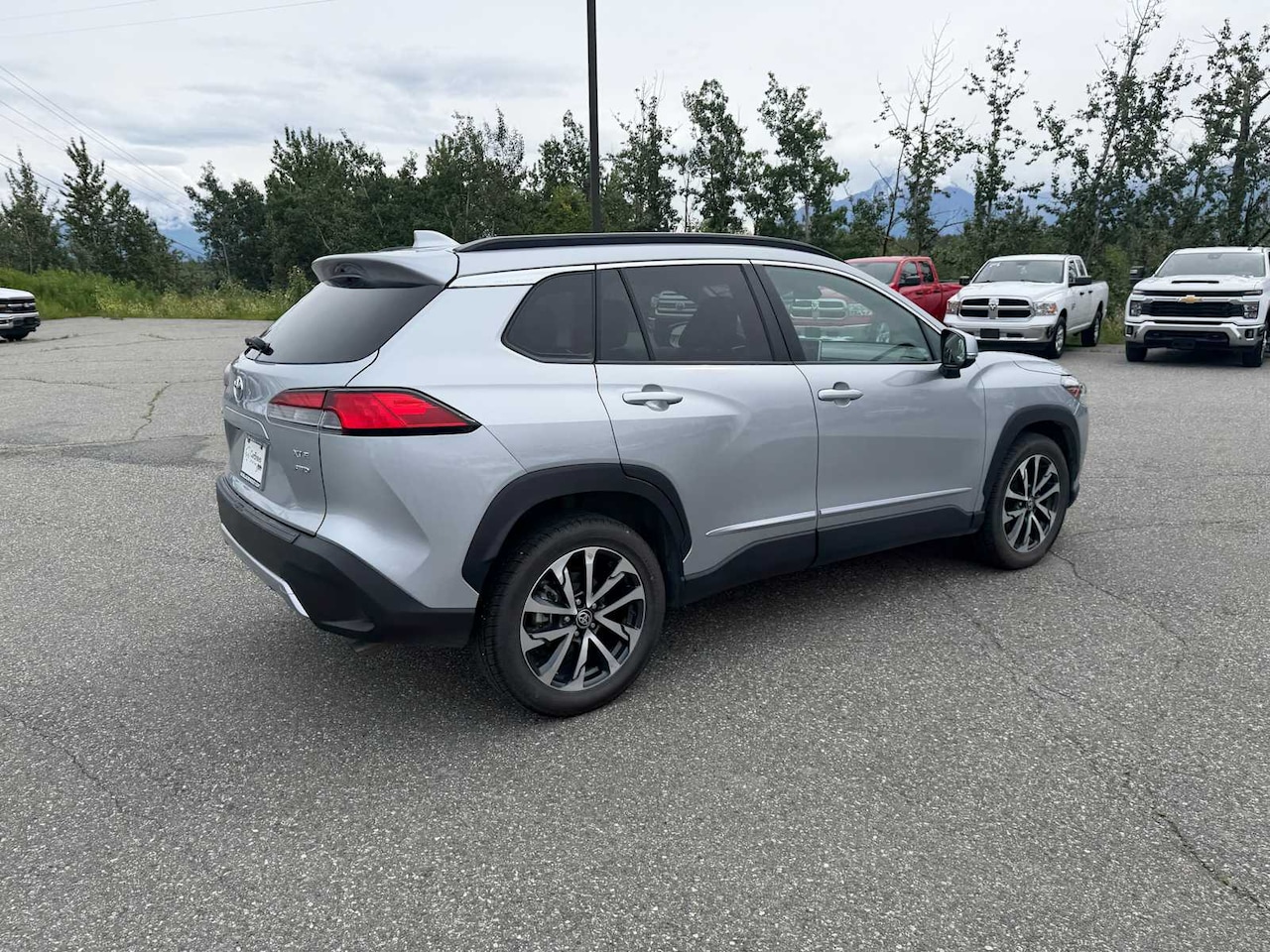 2024 Toyota Corolla Cross XLE - Image 13
