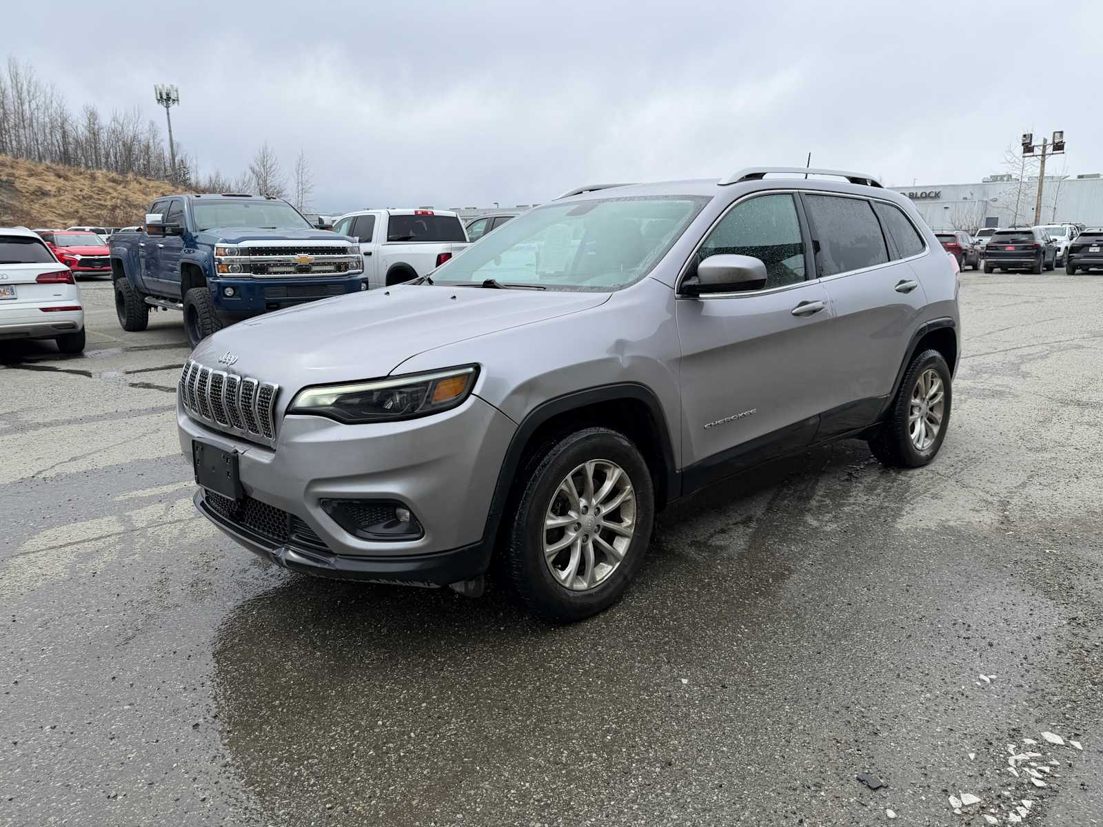 Thumbnail: 2019 Jeep Cherokee - 3