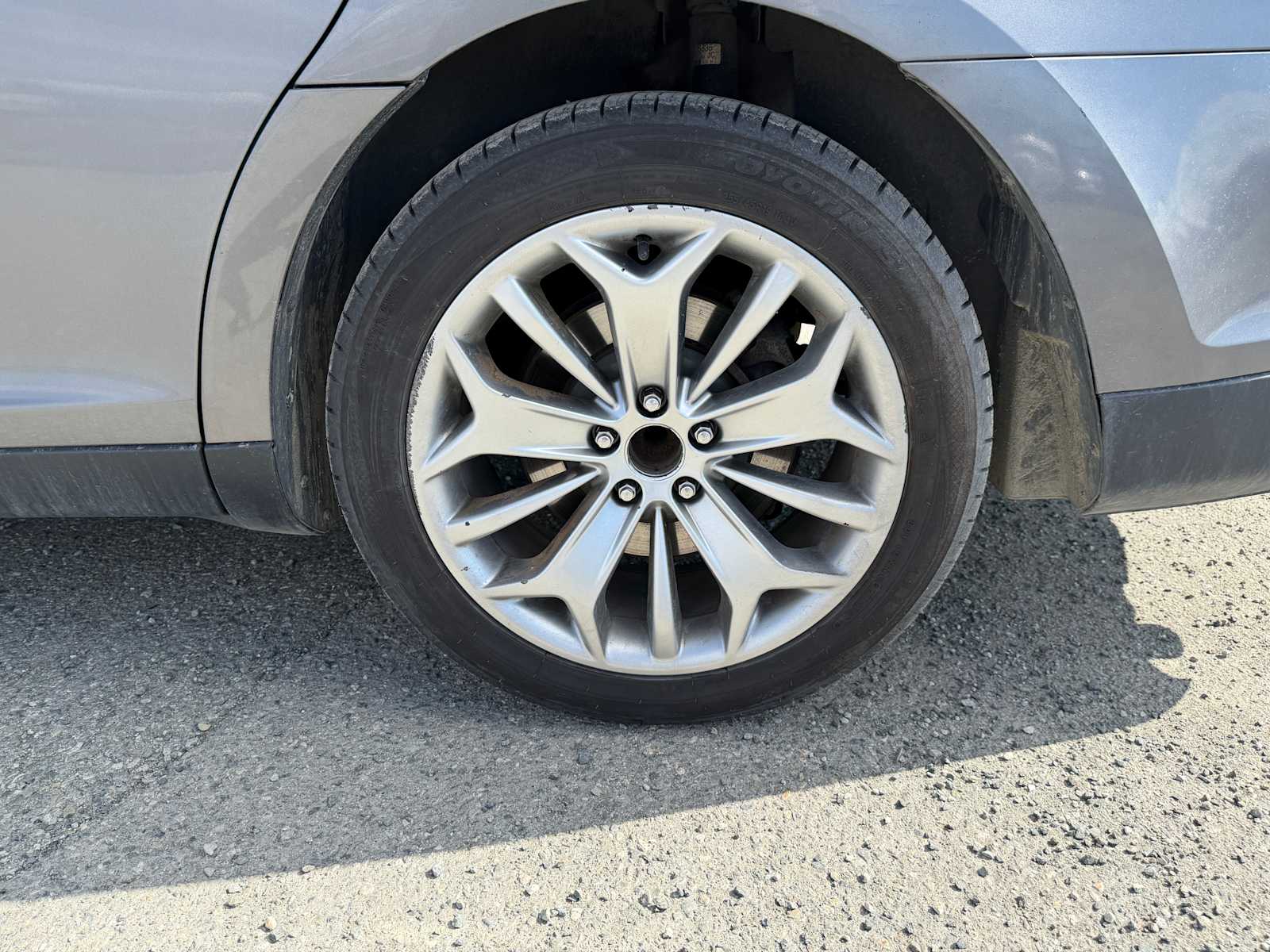 Thumbnail: 2013 Ford Taurus - 25