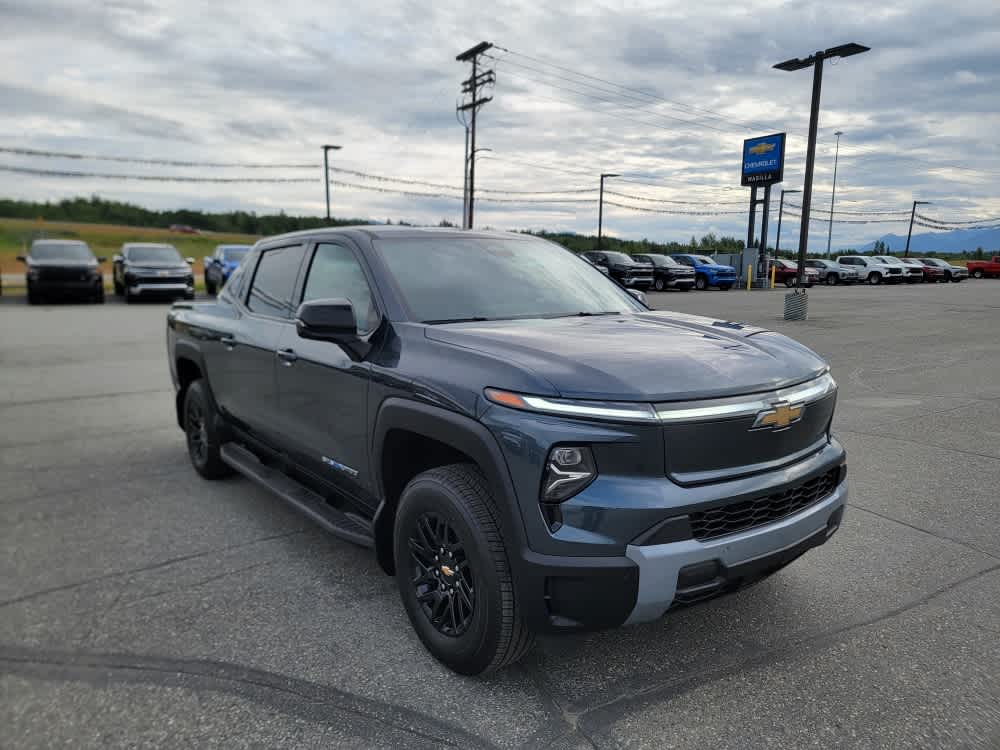 Thumbnail: 2025 Chevrolet Silverado EV - 7