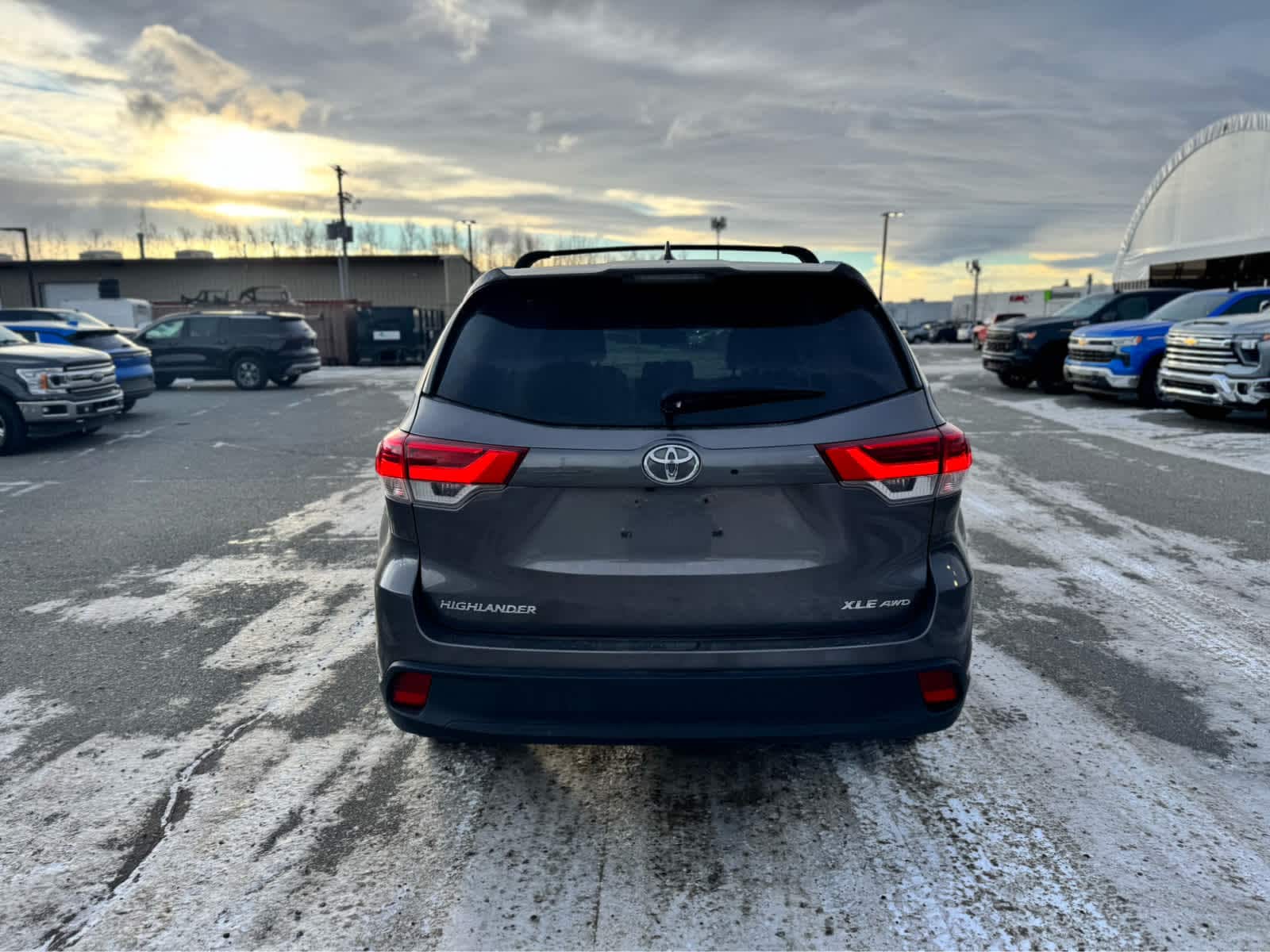 Thumbnail: 2017 Toyota Highlander - 4