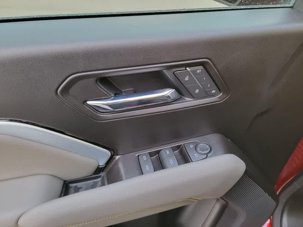 Thumbnail: 2026 Chevrolet Colorado - 10