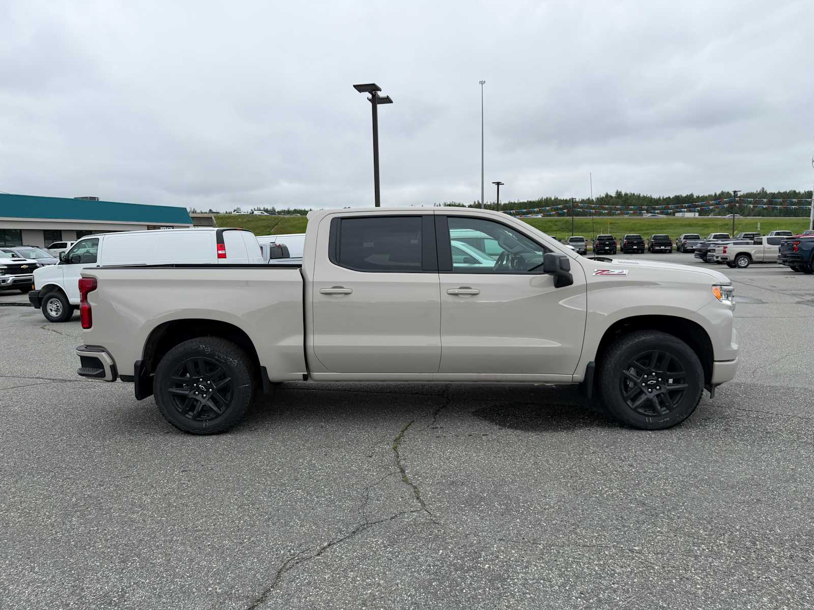 Thumbnail: 2026 Chevrolet Silverado 1500 - 12