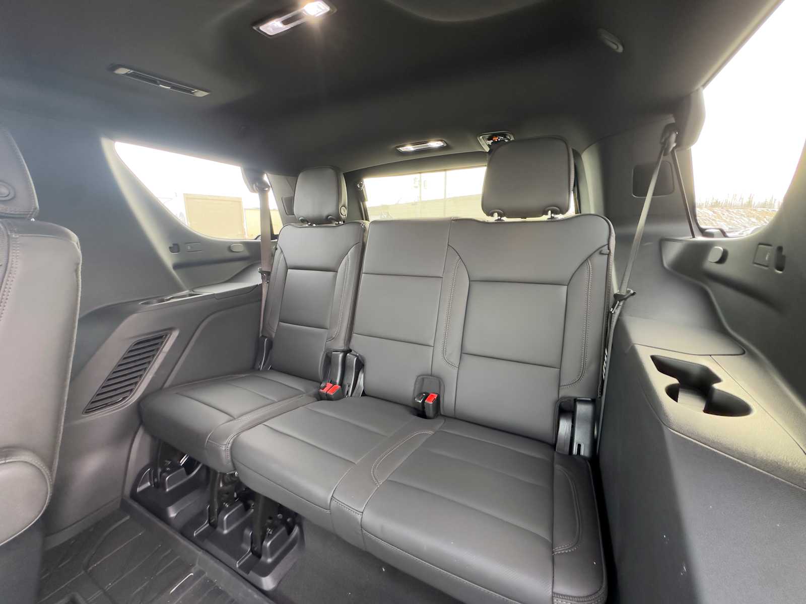 Thumbnail: 2025 Chevrolet Tahoe - 23