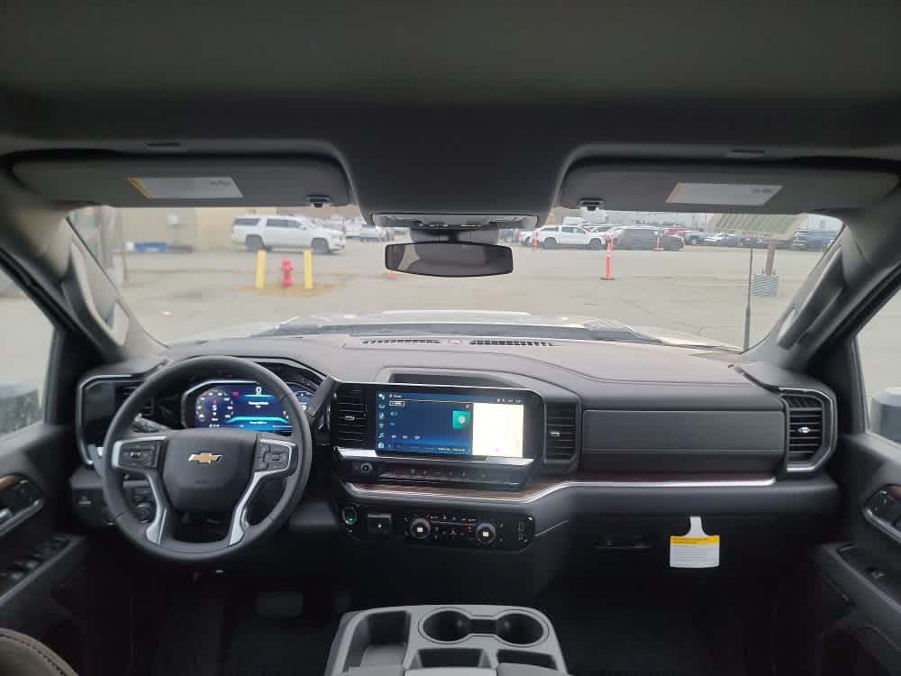 Thumbnail: 2026 Chevrolet Silverado 3500 - 24