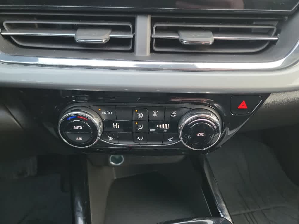 Thumbnail: 2025 Chevrolet Trax - 17