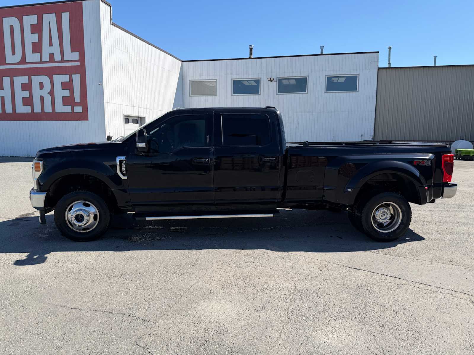 2020 Ford F-350 Lariat 4x4 Crew Cab 8' Box DRW's photo