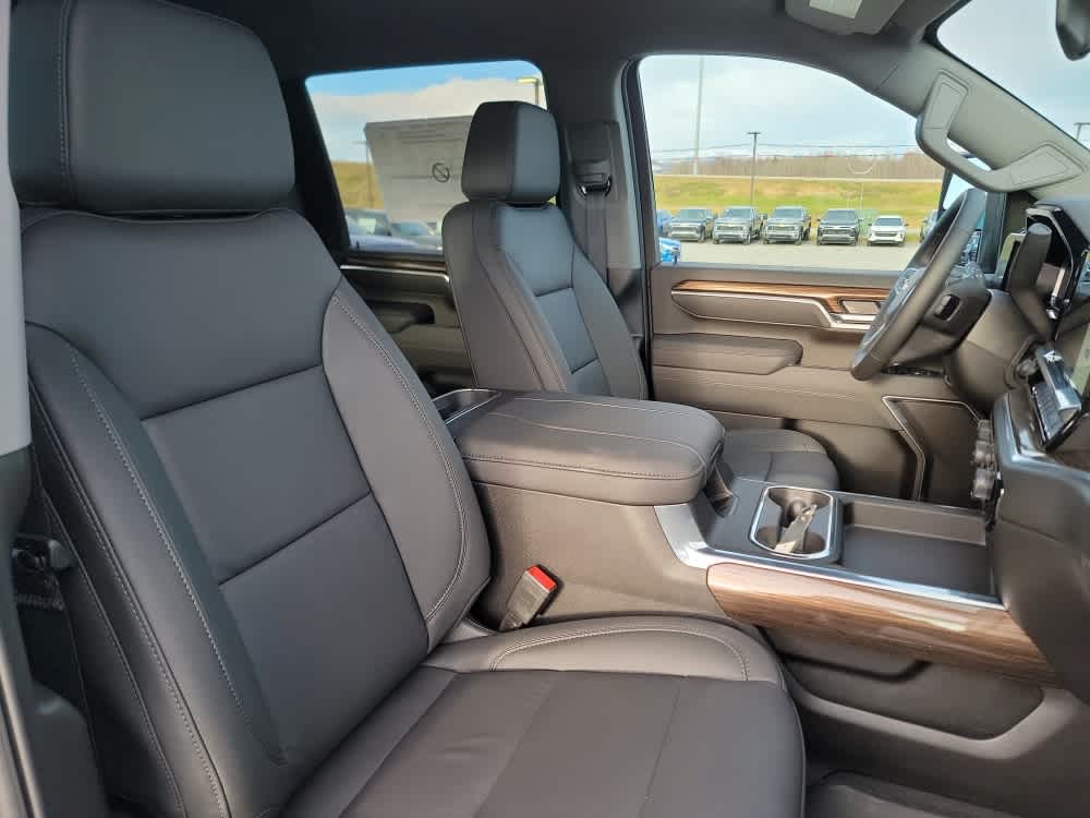 Thumbnail: 2026 Chevrolet Silverado 2500 - 18