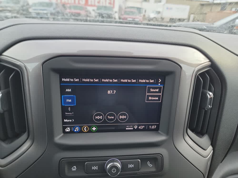 Thumbnail: 2026 Chevrolet Silverado 3500 - 16