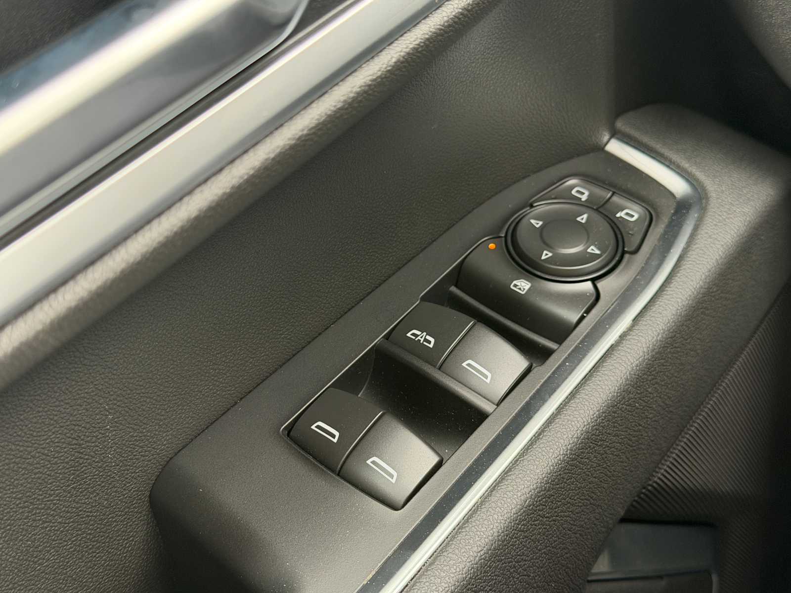 Thumbnail: 2026 Chevrolet Silverado 1500 - 5
