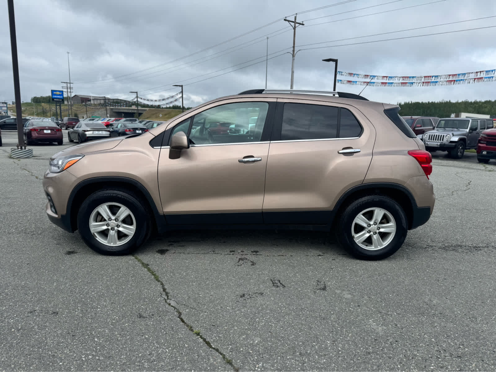 Thumbnail: 2018 Chevrolet Trax - 2
