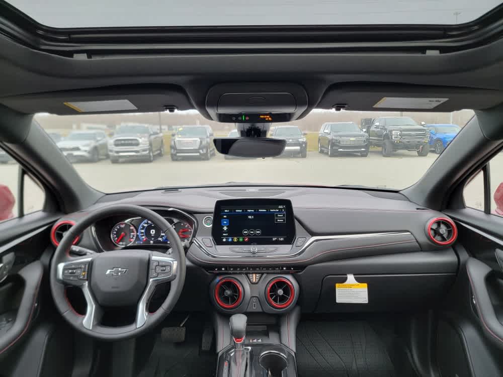 Thumbnail: 2025 Chevrolet Blazer - 25