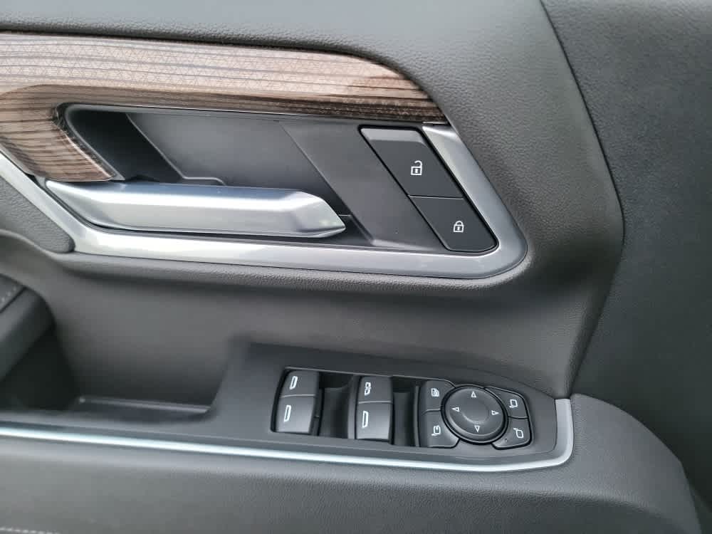 Thumbnail: 2026 Chevrolet Silverado 2500 - 10