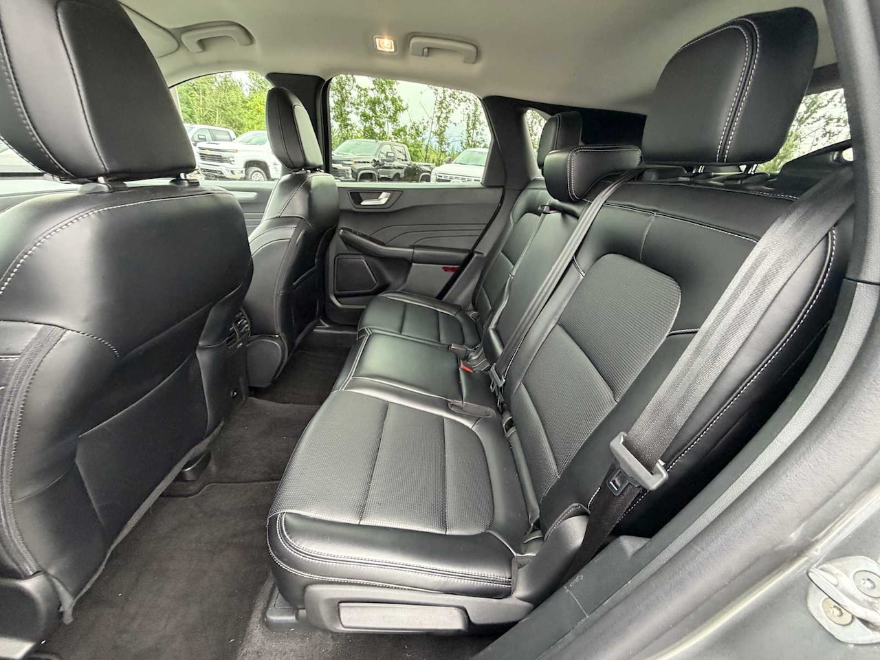 2025 Ford Escape Platinum - Image 22
