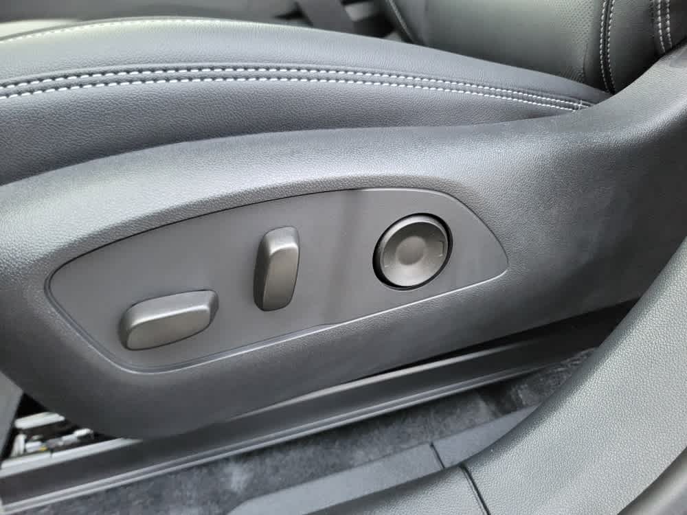 Thumbnail: 2025 Chevrolet Blazer EV - 11