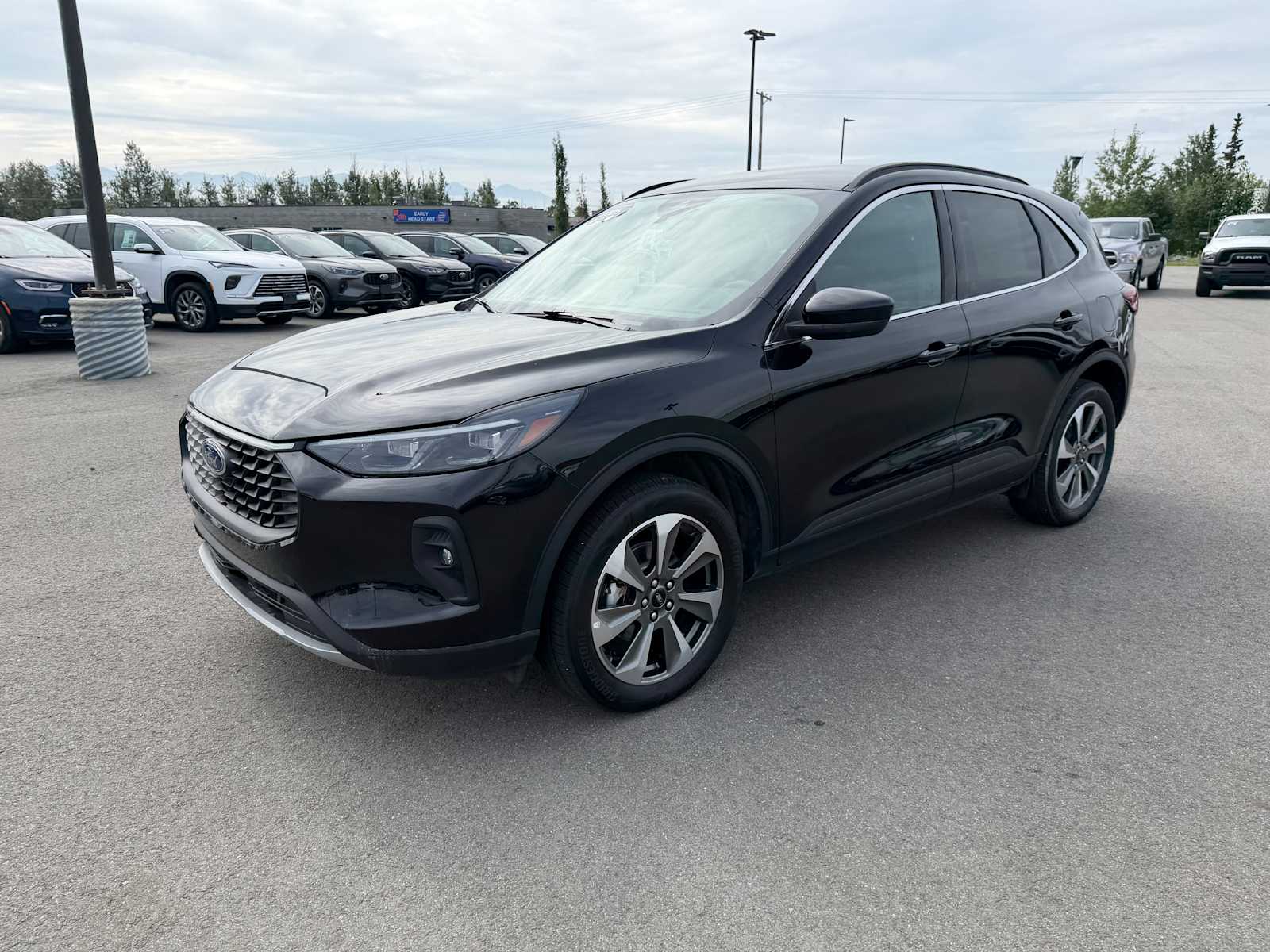 2025 Ford Escape Platinum - Photo 9
