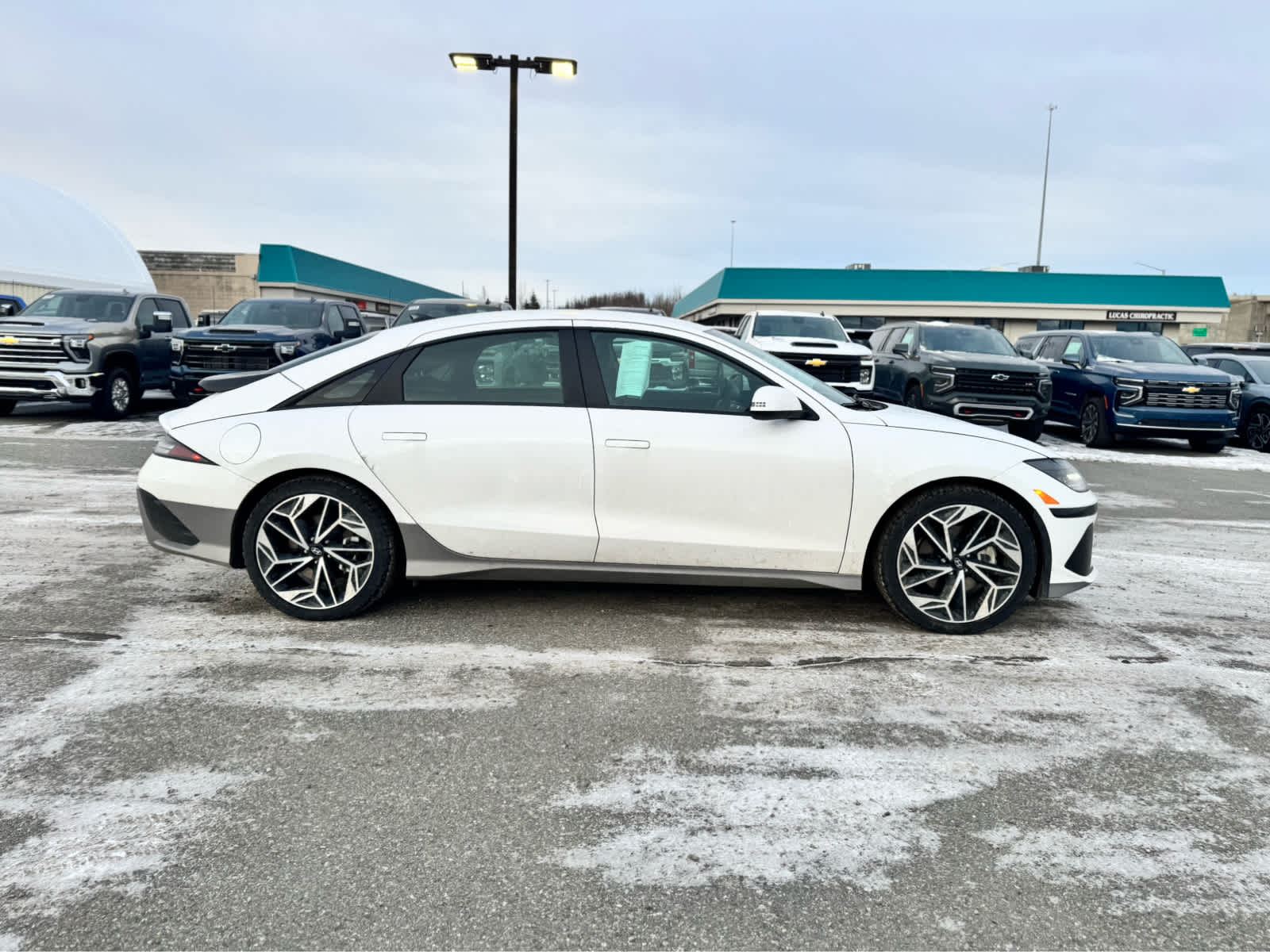 Thumbnail: 2023 Hyundai Ioniq 6 - 6