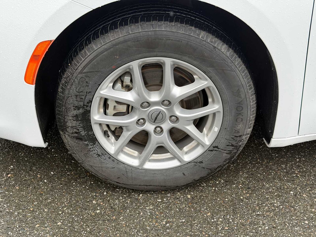 2025 Chrysler Pacifica Limited - Image 12
