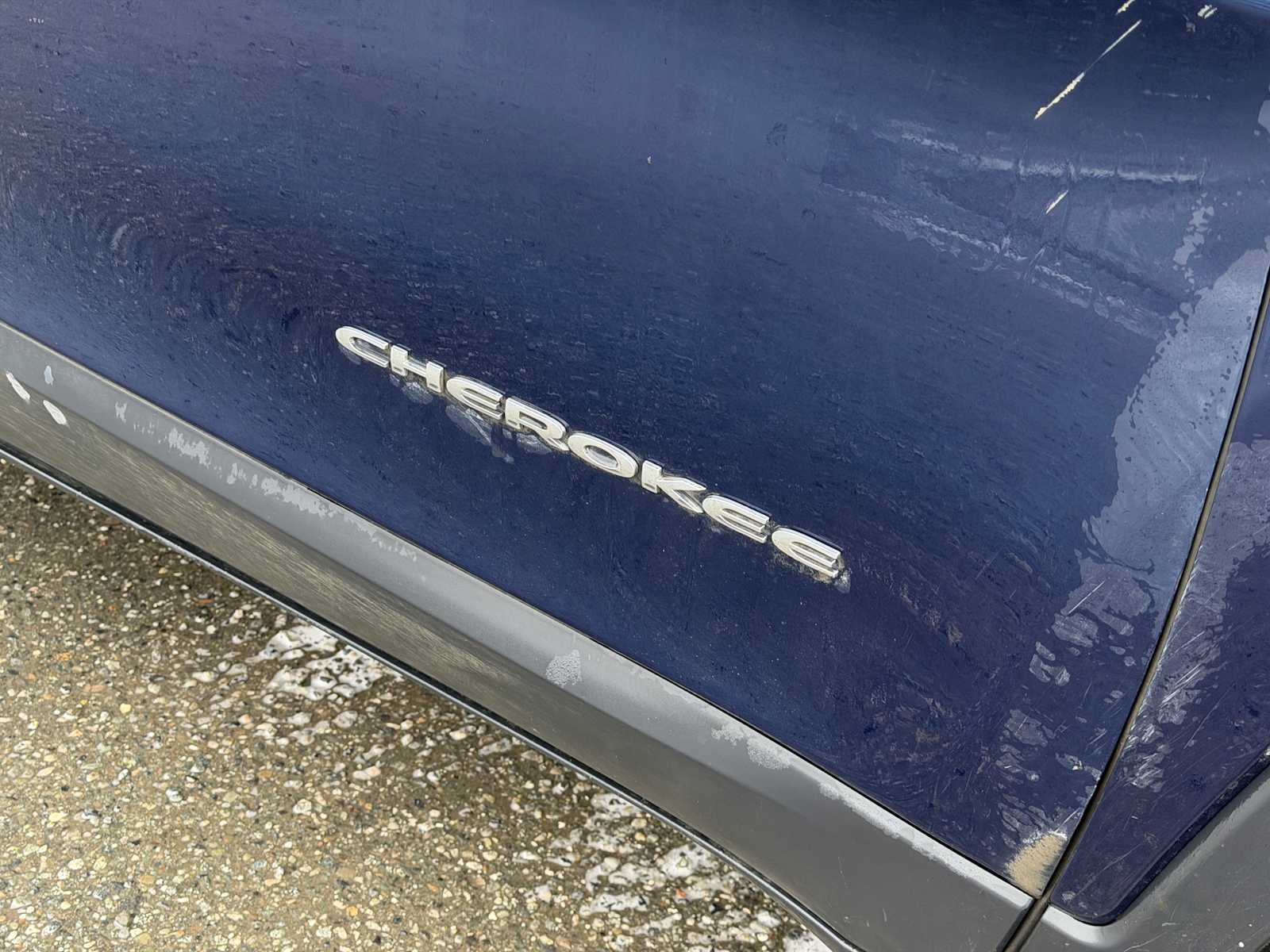 Thumbnail: 2016 Jeep Cherokee - 17