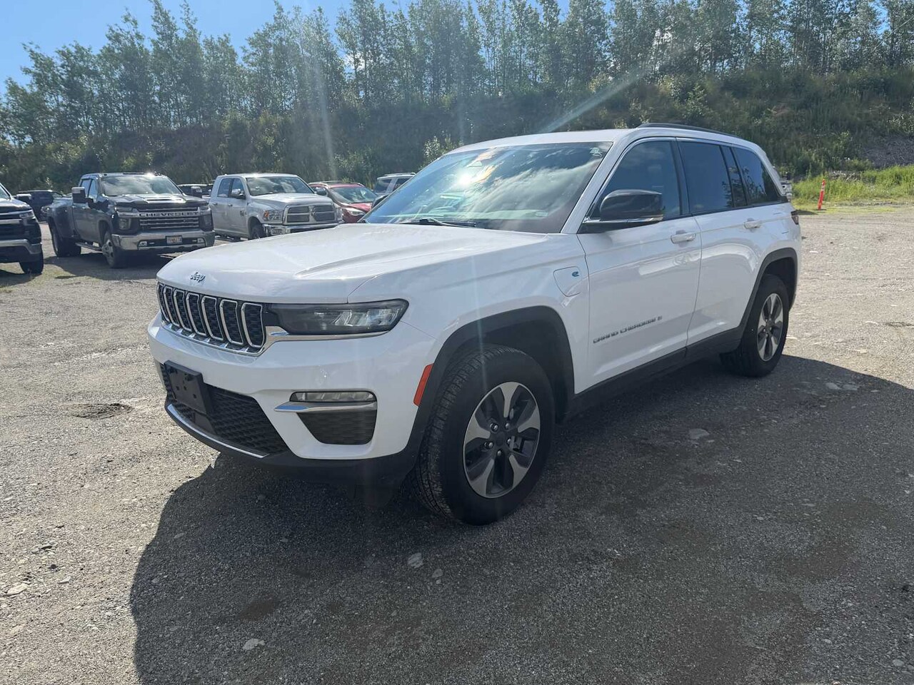 2024 Jeep Grand Cherokee 4xe - Image 3