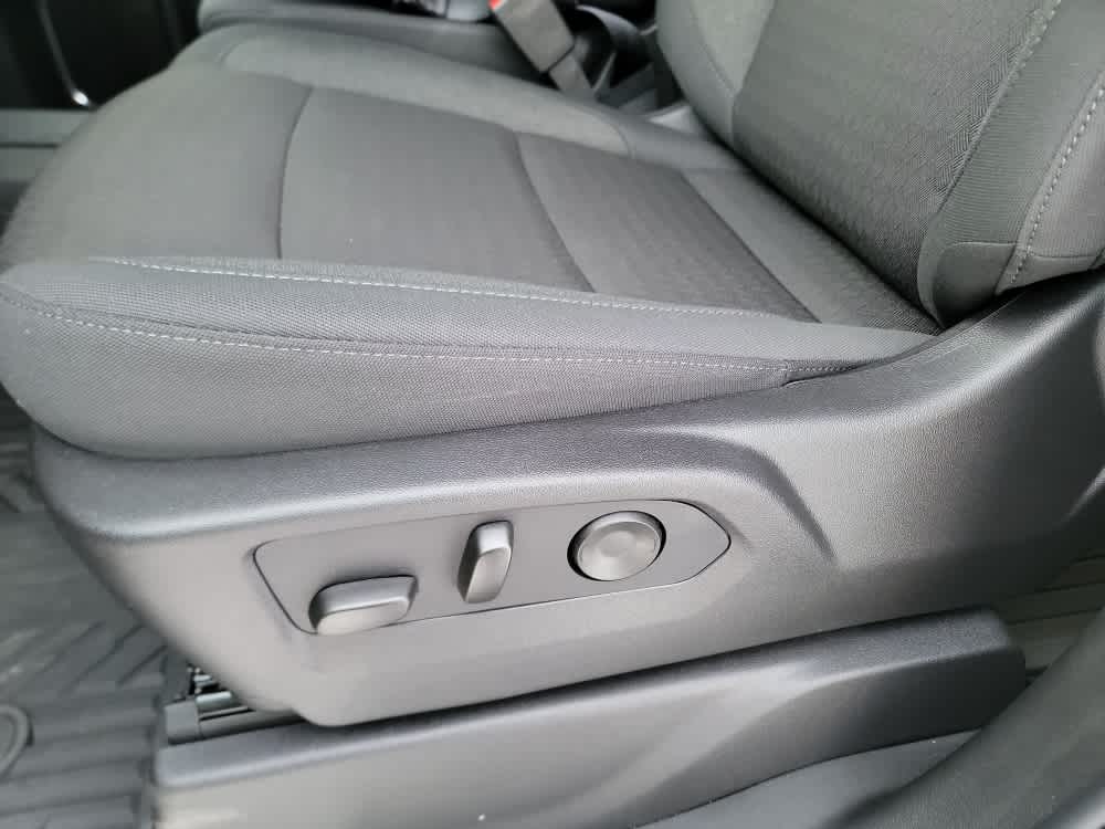 Thumbnail: 2026 Chevrolet Silverado 3500 - 11