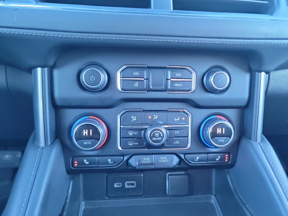 Thumbnail: 2022 Chevrolet Suburban - 17