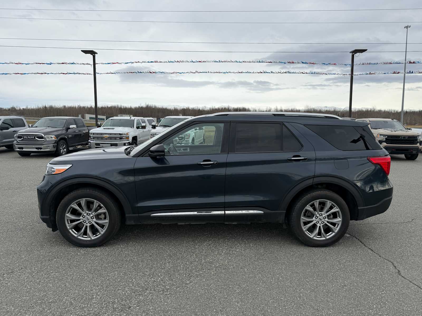 Thumbnail: 2022 Ford Explorer - 2