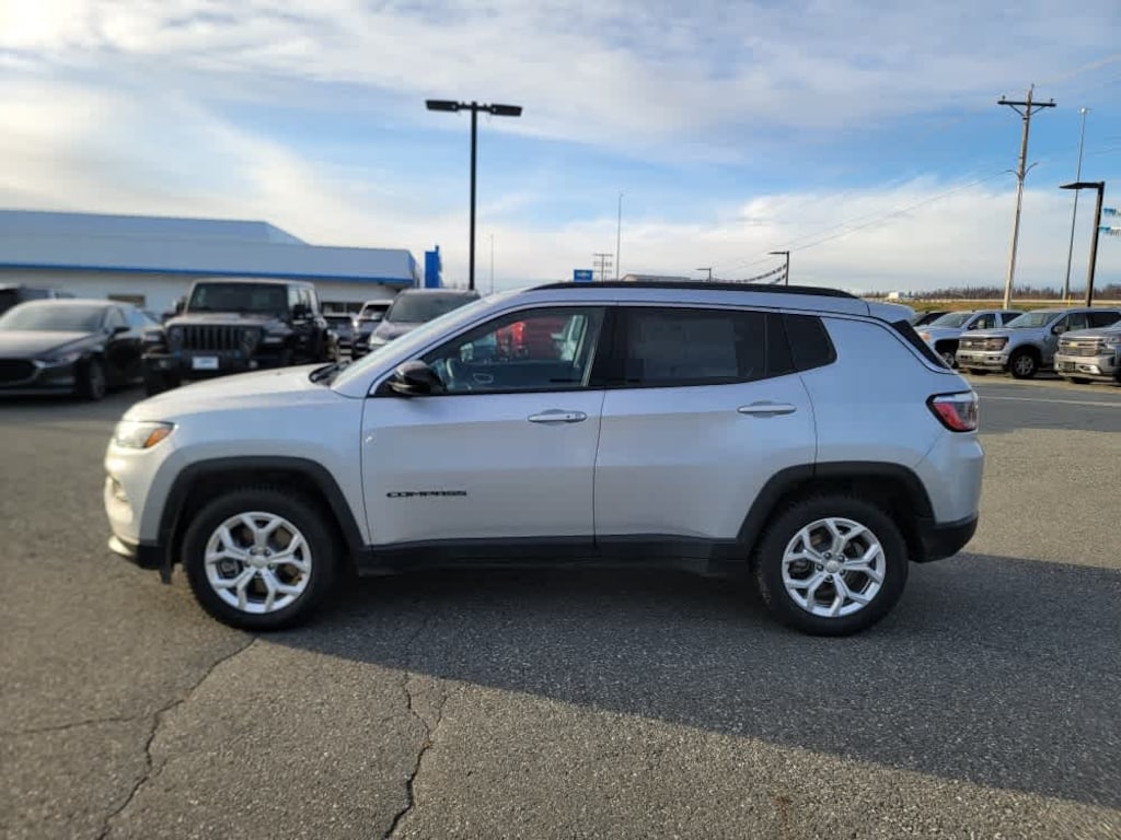 Used 2024 Jeep Compass Latitude