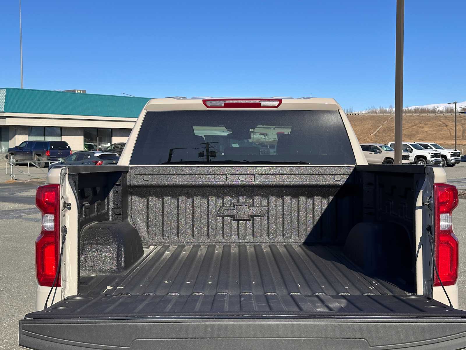 Thumbnail: 2026 Chevrolet Silverado 1500 - 22